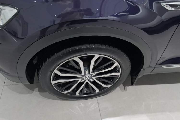 Used Volkswagen T-ROC 2018 280TSI DSG Two-Wheel-Drive Comfort Version China V Standard Left Front Wheel Hub
