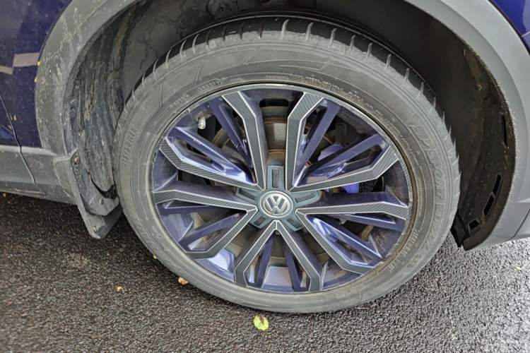 Used Volkswagen T-ROC 2018 280TSI DSG Two-Wheel-Drive Luxury Version China V Emission Standard Right Front Wheel Hub