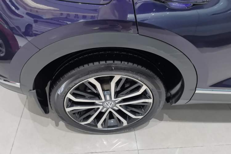 Used Volkswagen T-ROC 2018 280TSI DSG Two-Wheel-Drive Comfort Version China V Standard Right Rear Wheel Hub