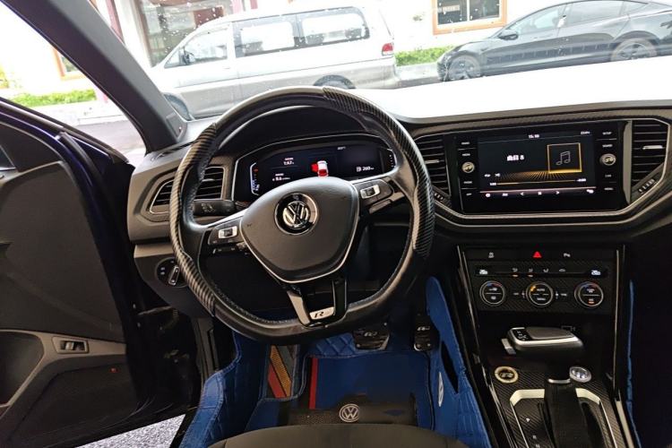 Used Volkswagen T-ROC 2018 280TSI DSG Two-Wheel-Drive Luxury Version China V Emission Standard Steering Wheel