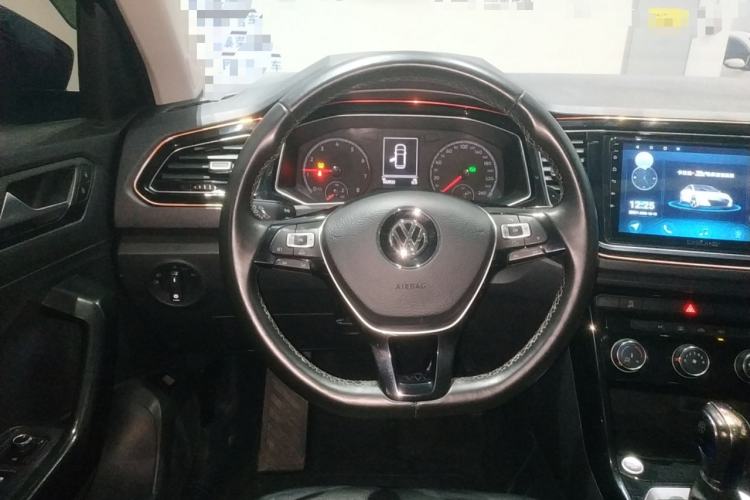 Used Volkswagen T-ROC 2018 280TSI DSG Two-Wheel-Drive Comfort Version China V Standard Steering Wheel