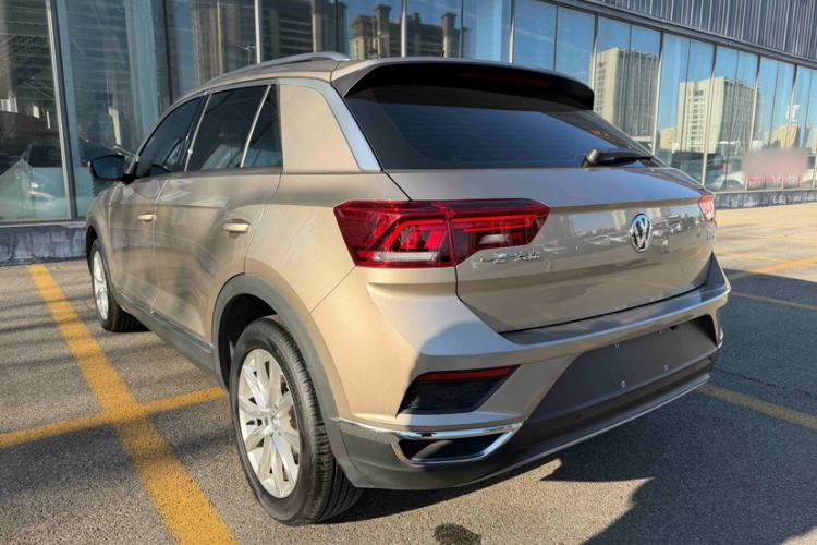 Used Volkswagen T-ROC 2018 230TSI DSG Two-Wheel Drive Advanced Version China VI Standard Exterior 3