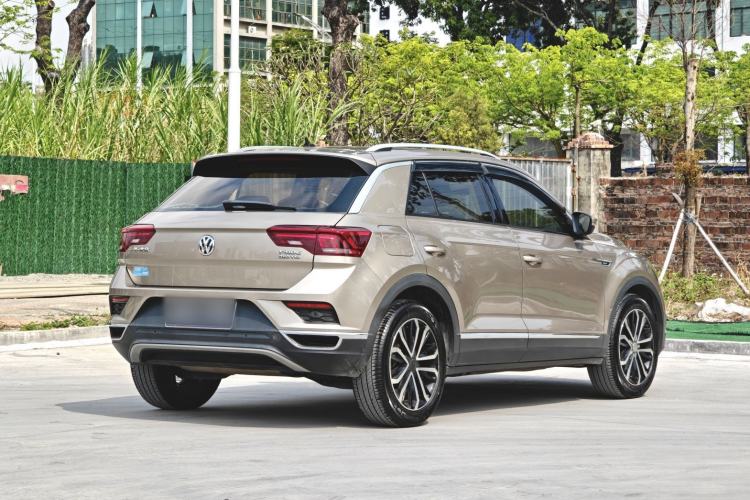Used Volkswagen T-ROC 2018 280TSI DSG Two-Wheel-Drive Comfort Version China V Standard Exterior 4