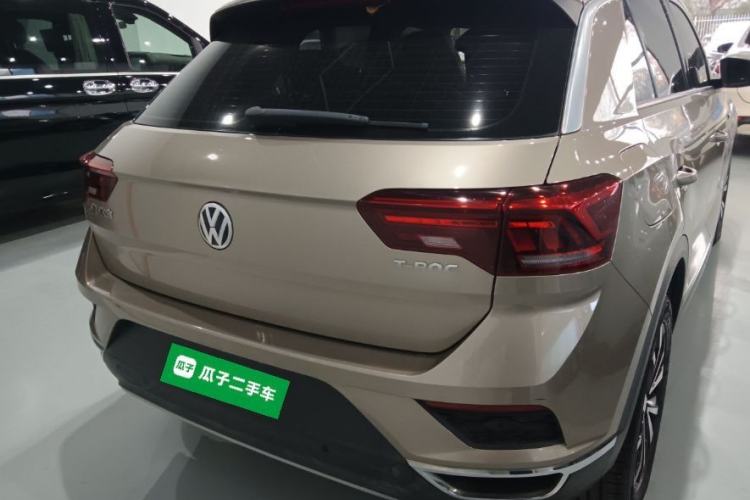 Used Volkswagen T-ROC 2018 280TSI DSG Two-Wheel-Drive Comfort Version China V Standard Exterior 4