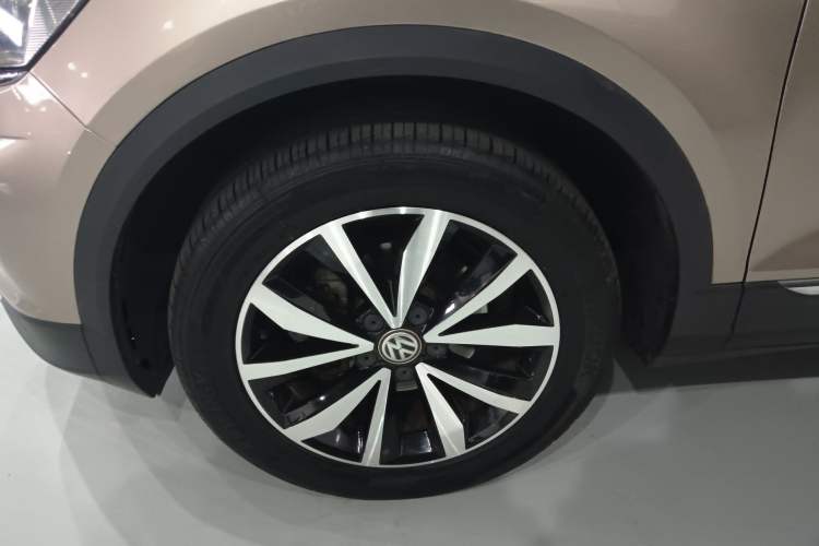 Used Volkswagen T-ROC 2018 280TSI DSG Two-Wheel-Drive Comfort Version China V Standard Exterior 7