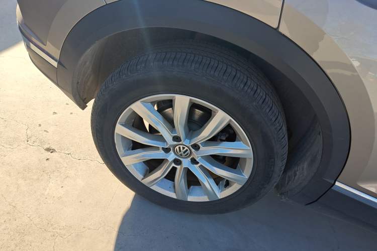 Used Volkswagen T-ROC 2018 230TSI DSG Two-Wheel Drive Advanced Version China V Standard Exterior 8