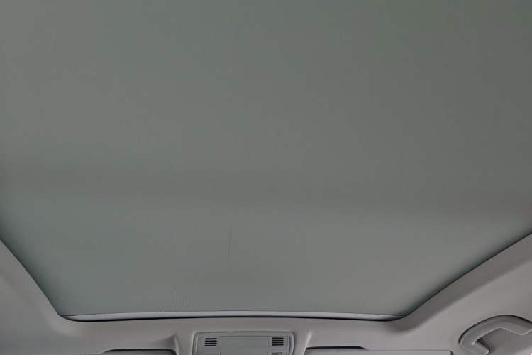 Used Volkswagen T-ROC 2018 280TSI DSG Two-Wheel-Drive Comfort Version China V Standard Headliner