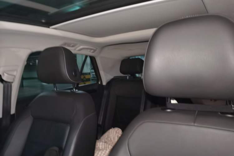 Used Volkswagen T-ROC 2018 280TSI DSG Two-Wheel-Drive Comfort Version China V Standard Headliner
