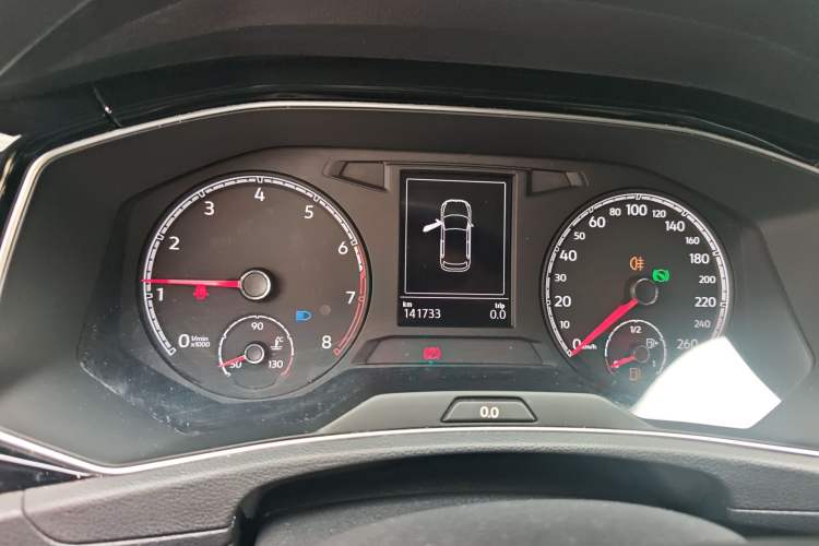 Used Volkswagen T-ROC 2018 280TSI DSG Two-Wheel-Drive Comfort Version China V Standard Instrument Cluster