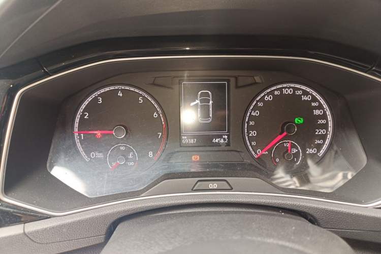 Used Volkswagen T-ROC 2018 280TSI DSG Two-Wheel-Drive Comfort Version China V Standard Instrument Cluster