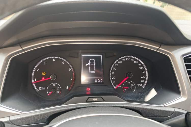 Used Volkswagen T-ROC 2018 230TSI DSG Two-Wheel Drive Advanced Version China V Standard Instrument Cluster
