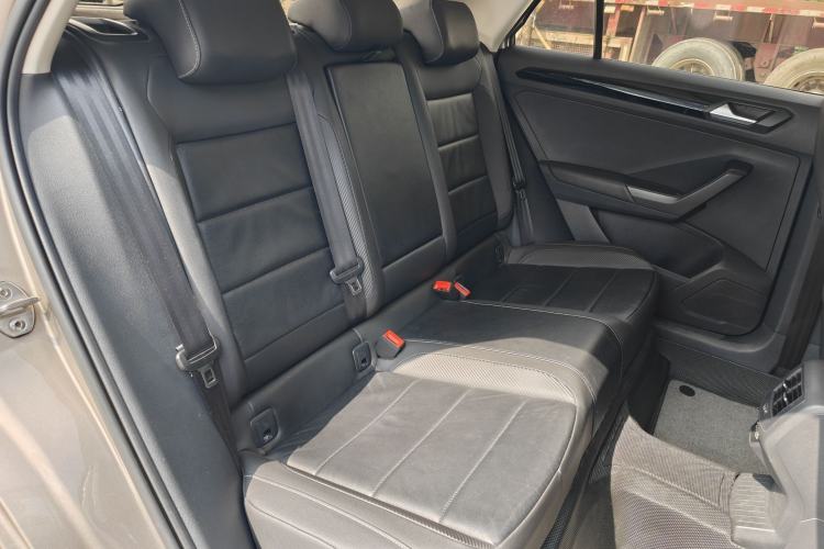 Used Volkswagen T-ROC 2018 280TSI DSG Two-Wheel-Drive Comfort Version China V Standard Interior 7