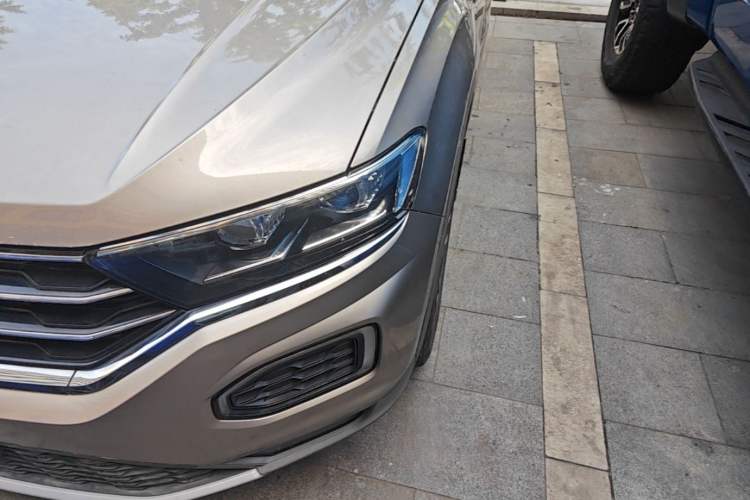 Used Volkswagen T-ROC 2018 280TSI DSG Two-Wheel-Drive Comfort Version China V Standard Left Front Headlight