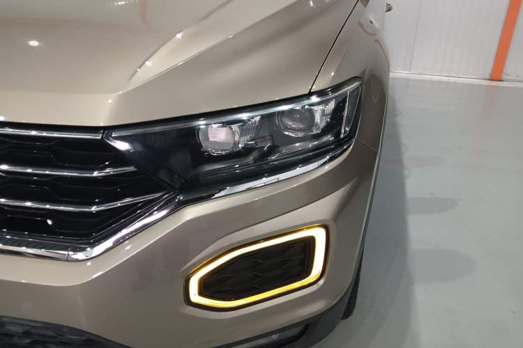Used Volkswagen T-ROC 2018 280TSI DSG Two-Wheel-Drive Comfort Version China V Standard Left Front Headlight