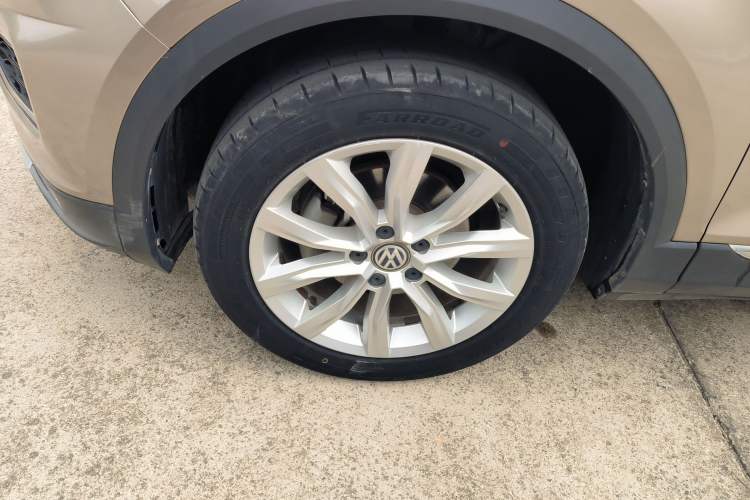 Used Volkswagen T-ROC 2018 230TSI DSG Two-Wheel Drive Advanced Version China V Standard Left Front Wheel Hub