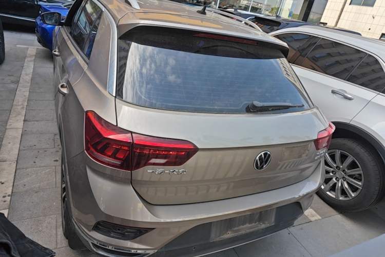 Used Volkswagen T-ROC 2018 280TSI DSG Two-Wheel-Drive Comfort Version China V Standard Rear
