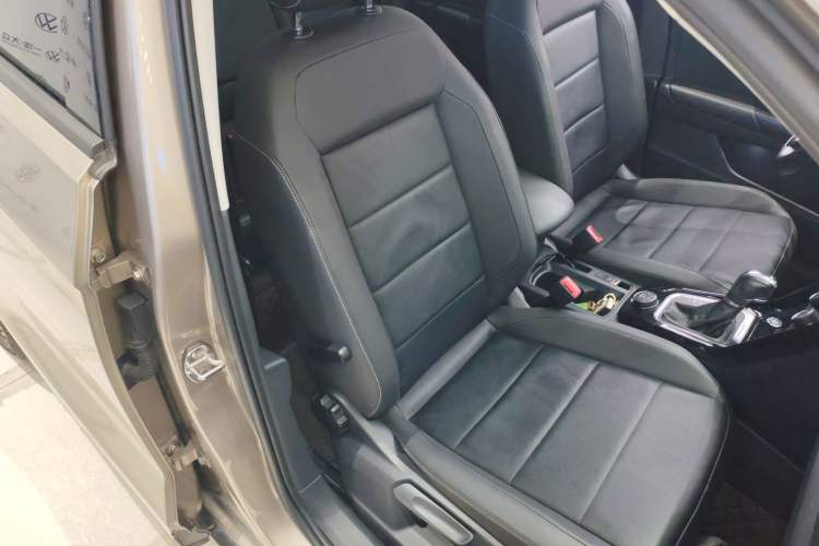 Used Volkswagen T-ROC 2018 280TSI DSG Four-Wheel Drive Comfort Version China V Standard Right Front Seat