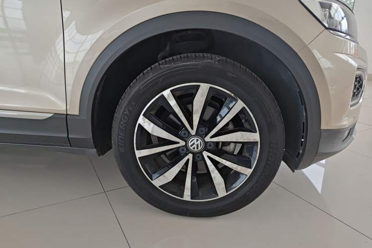 Used Volkswagen T-ROC 2018 280TSI DSG Two-Wheel-Drive Comfort Version China V Standard Right Front Wheel Hub