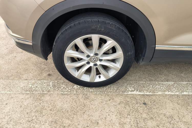 Used Volkswagen T-ROC 2018 230TSI DSG Two-Wheel Drive Advanced Version China V Standard Right Rear Wheel Hub