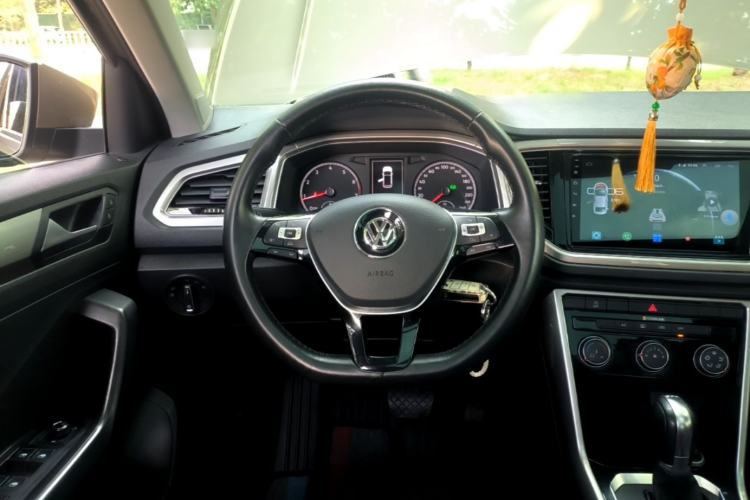 Used Volkswagen T-ROC 2018 230TSI DSG Two-Wheel Drive Advanced Version China V Standard Steering Wheel