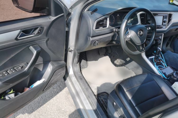 Used Volkswagen T-ROC 2018 280TSI DSG Two-Wheel Drive Advanced Version China V Emission Standard Driver Seat