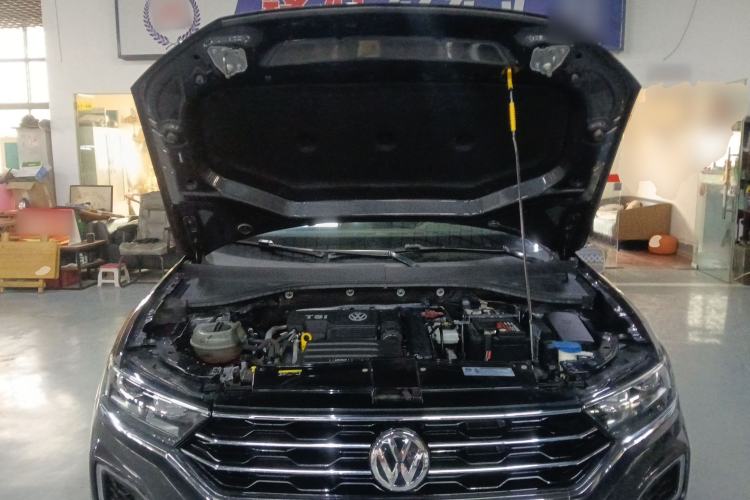 Used Volkswagen T-ROC 2018 280TSI DSG Two-Wheel-Drive Comfort Version China V Standard Engine Bay