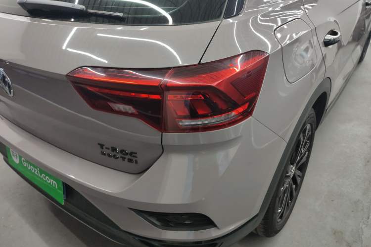 Used Volkswagen T-ROC 2018 280TSI DSG Two-Wheel-Drive Comfort Version China V Standard Exterior 6