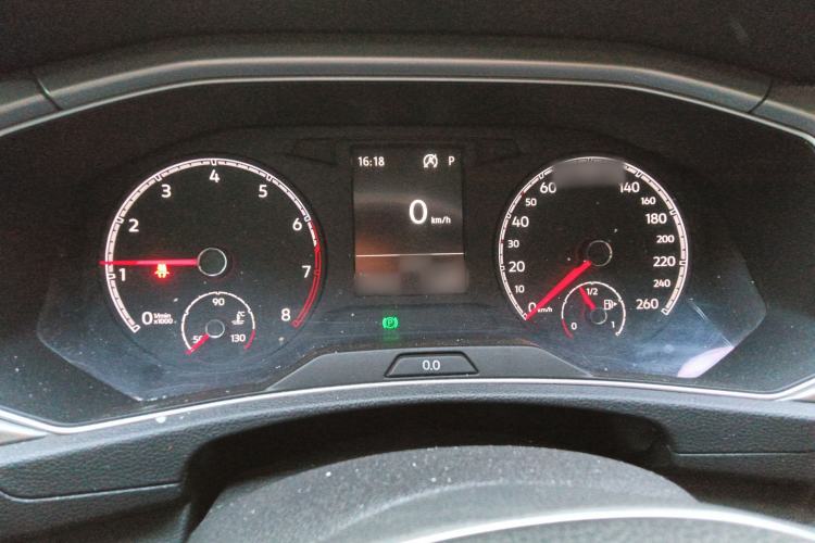 Used Volkswagen T-ROC 2018 280TSI DSG Two-Wheel Drive Advanced Version China V Emission Standard Instrument Cluster