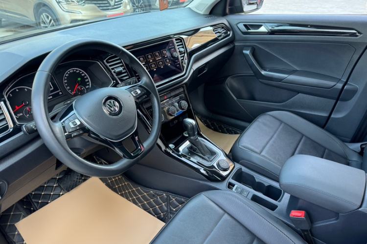 Used Volkswagen T-ROC 2018 280TSI DSG Four-Wheel Drive Comfort Version China V Standard Interior 1