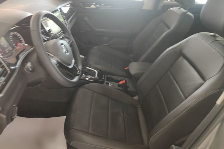 Used Volkswagen T-ROC 2018 280TSI DSG Two-Wheel-Drive Comfort Version China V Standard Left Front Seat