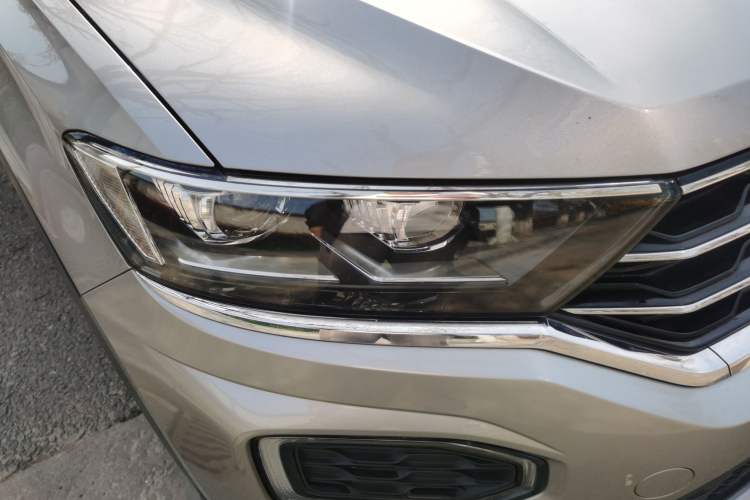Used Volkswagen T-ROC 2018 280TSI DSG Two-Wheel Drive Advanced Version China V Emission Standard Right Front Headlight