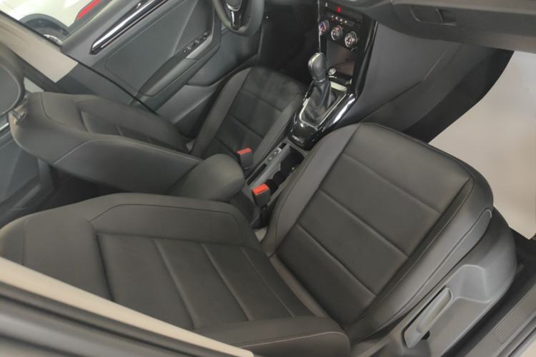 Used Volkswagen T-ROC 2018 280TSI DSG Two-Wheel-Drive Comfort Version China V Standard Right Front Seat