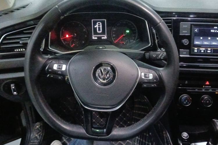 Used Volkswagen T-ROC 2018 280TSI DSG Two-Wheel-Drive Comfort Version China V Standard Steering Wheel