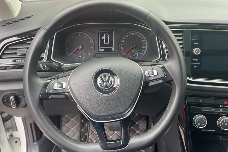 Used Volkswagen T-ROC 2018 280TSI DSG Four-Wheel Drive Comfort Version China V Standard Steering Wheel