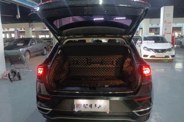 Used Volkswagen T-ROC 2018 280TSI DSG Two-Wheel-Drive Comfort Version China V Standard Trunk