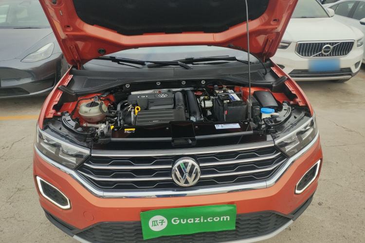 Used Volkswagen T-ROC 2018 280TSI DSG Two-Wheel Drive Advanced Version China V Emission Standard Engine Bay