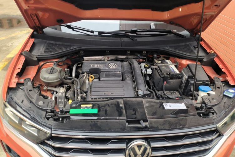 Used Volkswagen T-ROC 2018 280TSI DSG Two-Wheel-Drive Comfort Version China V Standard Engine Bay