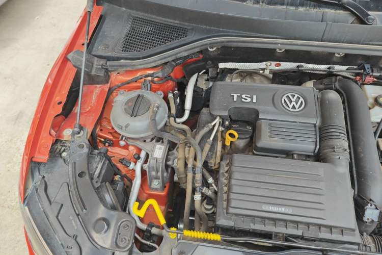 Used Volkswagen T-ROC 2018 280TSI DSG Two-Wheel-Drive Comfort Version China V Standard Engine Bay Right