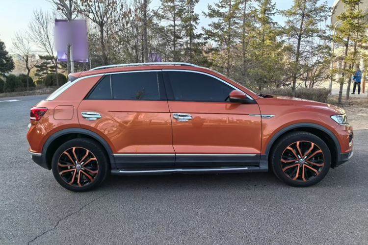 Used Volkswagen T-ROC 2018 280TSI DSG Two-Wheel-Drive Comfort Version China V Standard Exterior 3