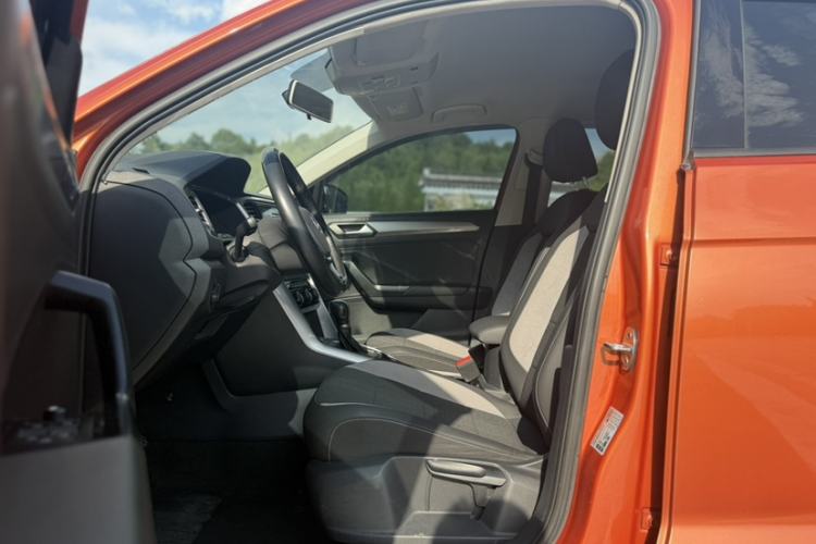 Used Volkswagen T-ROC 2018 280TSI DSG Two-Wheel Drive Advanced Version China V Emission Standard Exterior 5