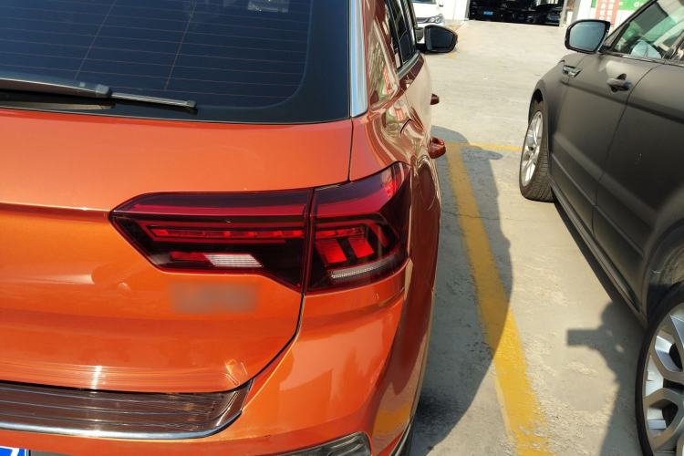 Used Volkswagen T-ROC 2018 280TSI DSG Two-Wheel-Drive Comfort Version China V Standard Exterior 6