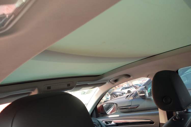 Used Volkswagen T-ROC 2018 280TSI DSG Two-Wheel-Drive Comfort Version China V Standard Headliner