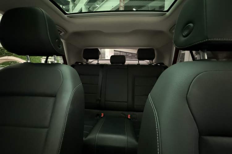Used Volkswagen T-ROC 2018 280TSI DSG Two-Wheel-Drive Comfort Version China V Standard Headliner