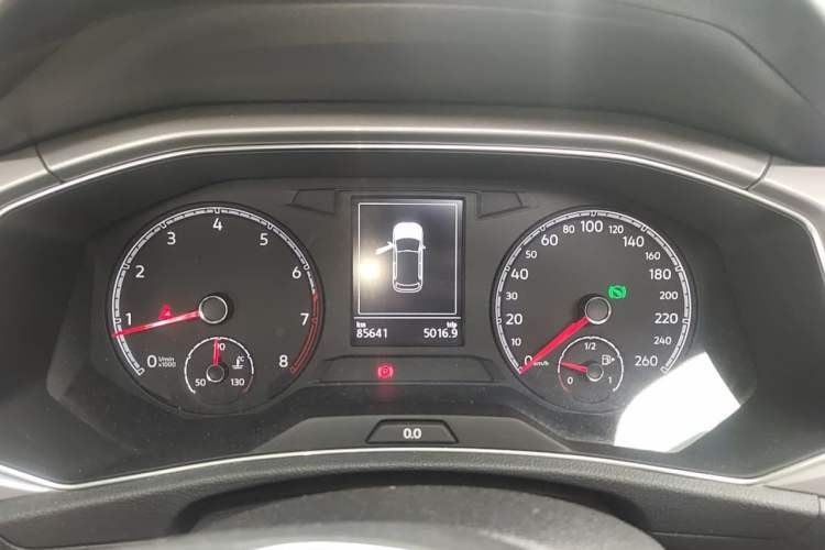 Used Volkswagen T-ROC 2018 230TSI DSG Two-Wheel Drive Advanced Version China V Standard Instrument Cluster