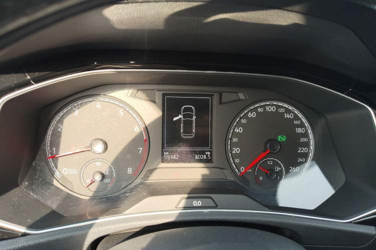 Used Volkswagen T-ROC 2018 280TSI DSG Two-Wheel-Drive Comfort Version China V Standard Instrument Cluster