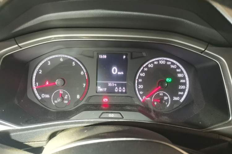 Used Volkswagen T-ROC 2018 280TSI DSG Two-Wheel Drive Advanced Version China V Emission Standard Instrument Cluster
