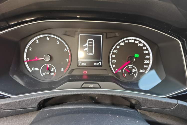 Used Volkswagen T-ROC 2018 280TSI DSG Two-Wheel Drive Comfort Version China VI Standard Instrument Cluster