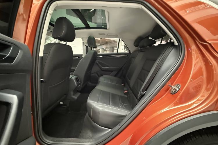 Used Volkswagen T-ROC 2018 280TSI DSG Two-Wheel-Drive Comfort Version China V Standard Interior 6
