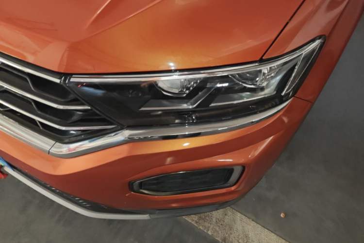 Used Volkswagen T-ROC 2018 280TSI DSG Two-Wheel-Drive Luxury Version China V Emission Standard Left Front Headlight