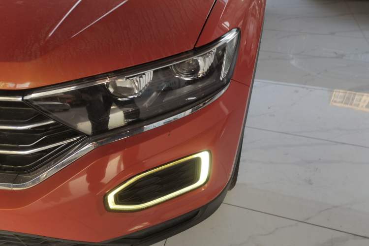 Used Volkswagen T-ROC 2018 280TSI DSG Two-Wheel-Drive Comfort Version China V Standard Left Front Headlight
